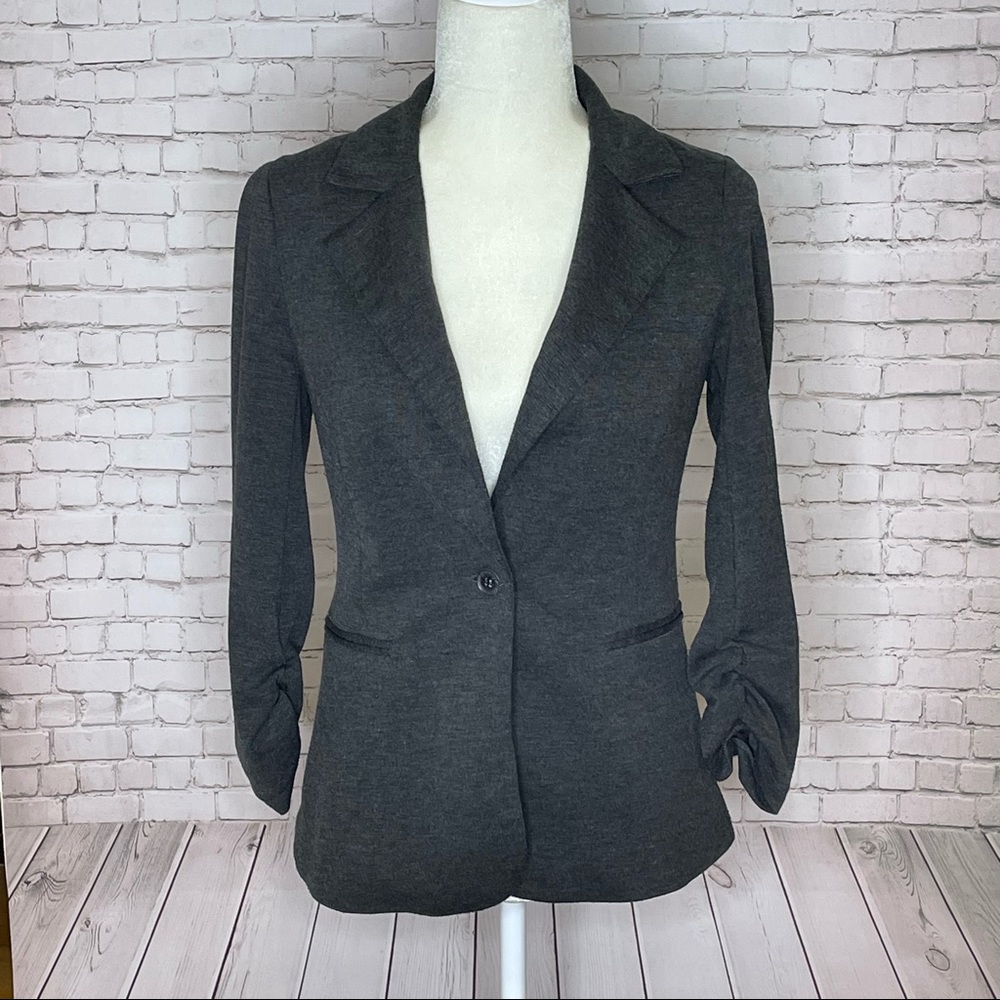 41 Hawthorne Blazer